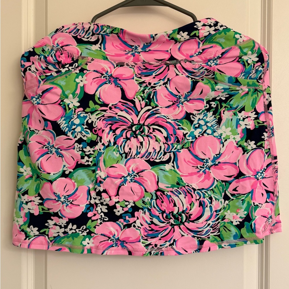 🦩Lilly Pulitzer Luxletic Skort! Beautiful flowers colors